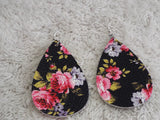 Black Pink Peony Flower Vinyl Pierced Earrings (G3) Peony