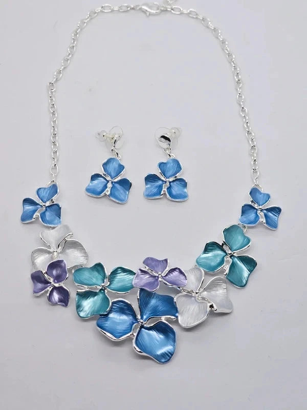 New Pearlescent Enamel Hydrangea Flower Petal Cluster Silver Tone Necklace Set Hydrangea