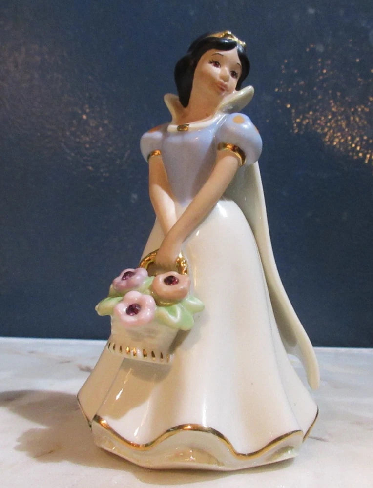 Lenox Walt Disney Showcase Collection "A Bouquet from Snow White" Bouquet