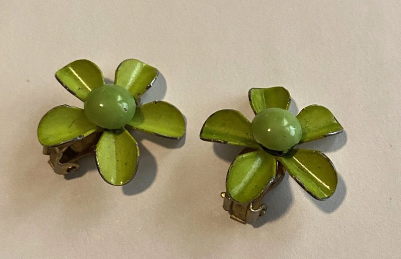 Green Enamel / Metal Clip-On 1" Sunflower Style Earrings ~ Vintage ~ White Back Sunflower