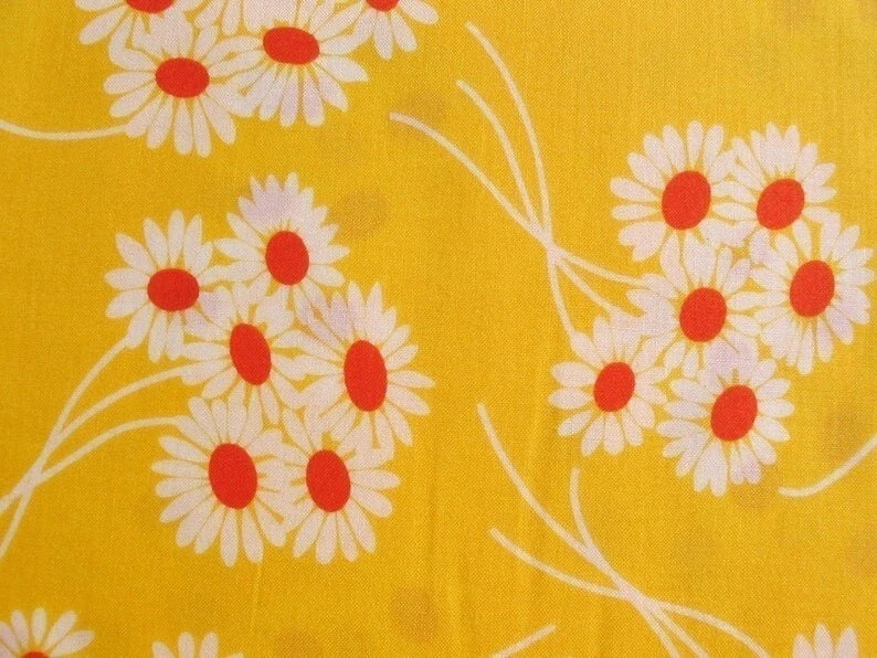 Denyse Schmidt-Katie Jump Rope Daisy Bunch in Yellow & Orange (OOP) FTQ 18x22" Flowering Plants