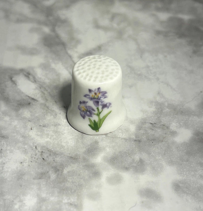 Vintage Lily Flower Thimble Porcelain  Purple Collectible Floral A52 Lily
