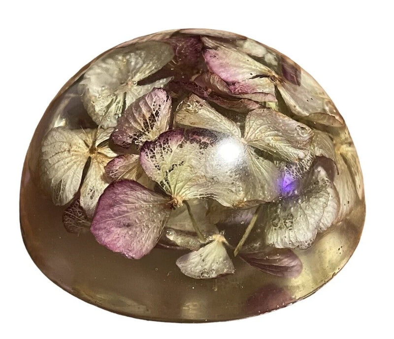 Vintage Paperweight Real Flowers Domed Resin Violet Hydrangea Petals Cottagecore Hydrangea