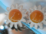 Fun Vintage 80's Enamel Sunflower or Daisly clip Earrings 41m5 Sunflower