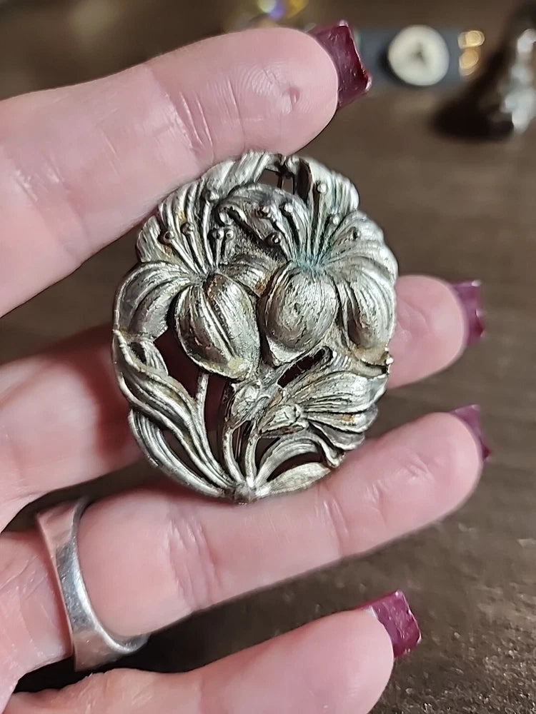 Vintage St Anthony Lily Flower Brooch Pin Pendant Silver Tone Religious (E78) Lily