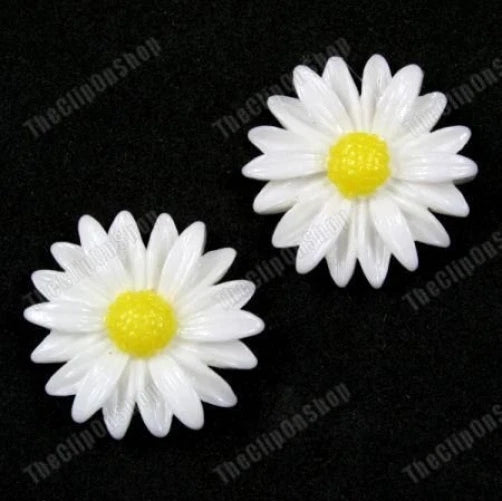 CLIP ON big RETRO DAISY FLOWER round EARRINGS white/yellow DAISIES comfy clips Daisies