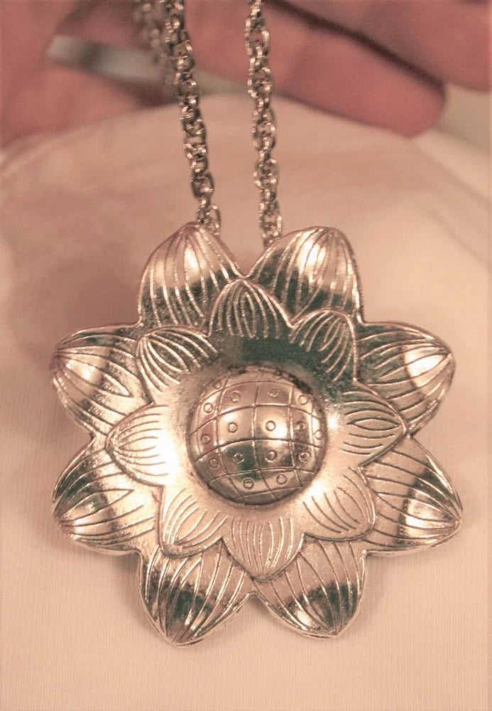 Handsome Swirl Etched Sunflower Flower Heavy Sculpted Silvertn Pendant Necklace Sunflower