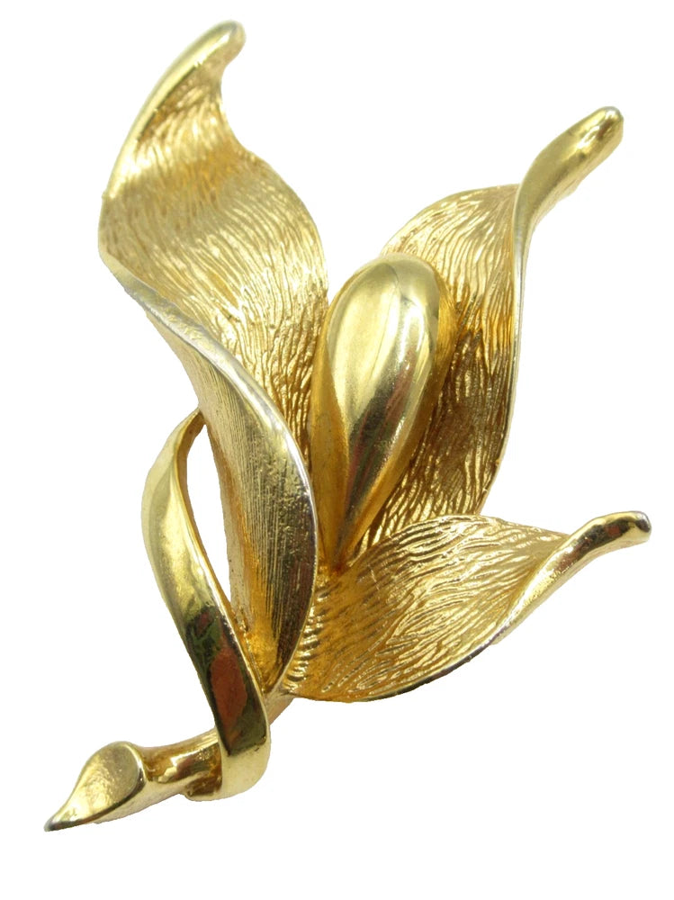 Vintage Gold Tone Abstract Leaf Floral Calla Lily Flower Brooch Pin Lily