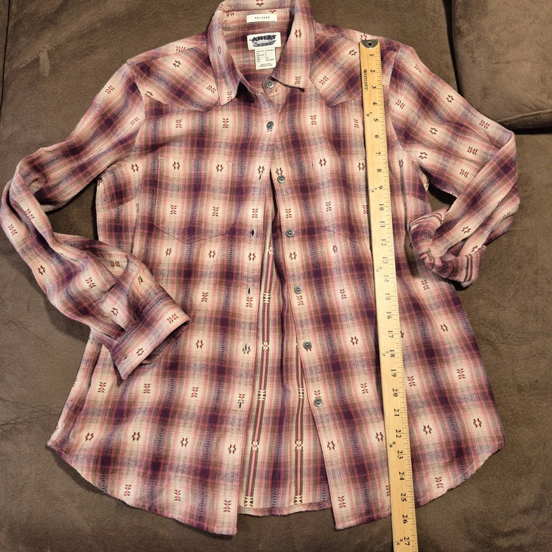 Rose plaid button-up shirt with small motifs, long sleeves and front buttons
