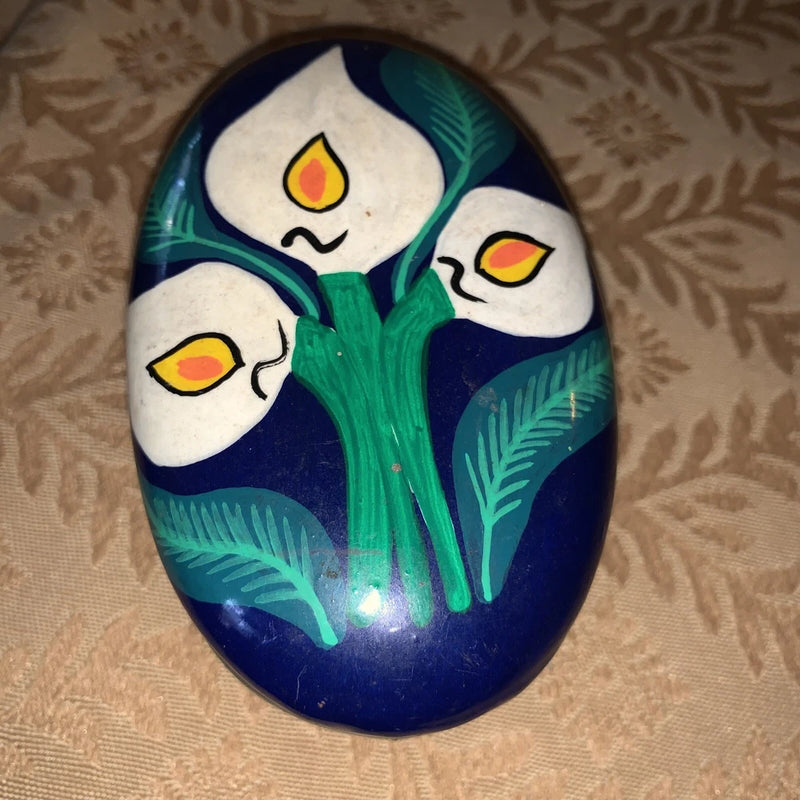 Lily ceramic trinket box with blue base, green stems, and three stylized white flowers