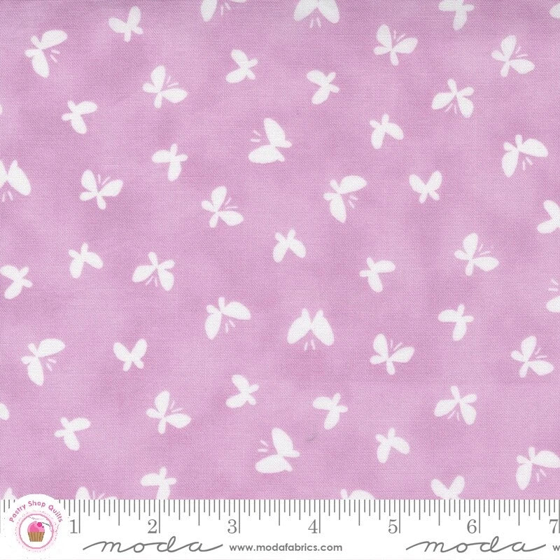 Moda JOLIE 33696 20 Lilac Purple Butterflies CHEZ MOI Quilt Fabric Shabby Chic Flowering Plants