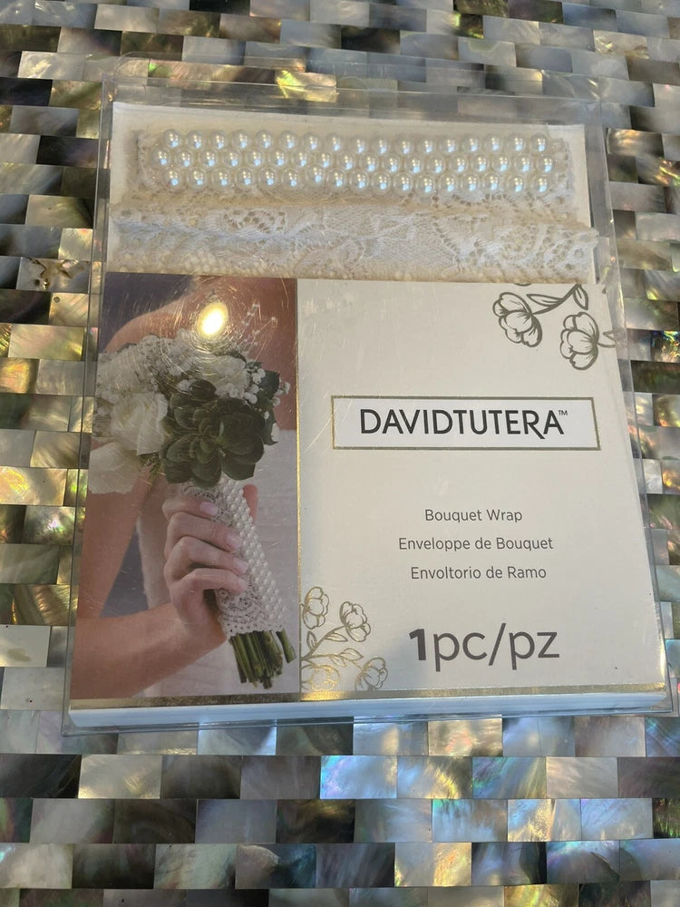DAVIDTUTERA Bouquet Wrap. Brand New Bouquet