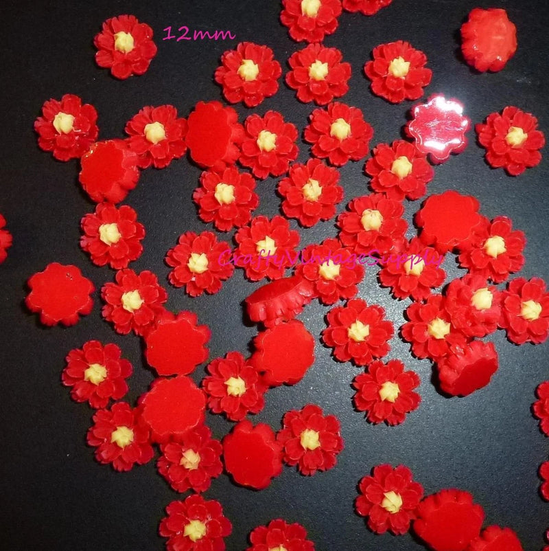Set of 12mm carnation flower cabochon flatbacks, red with yellow centers
